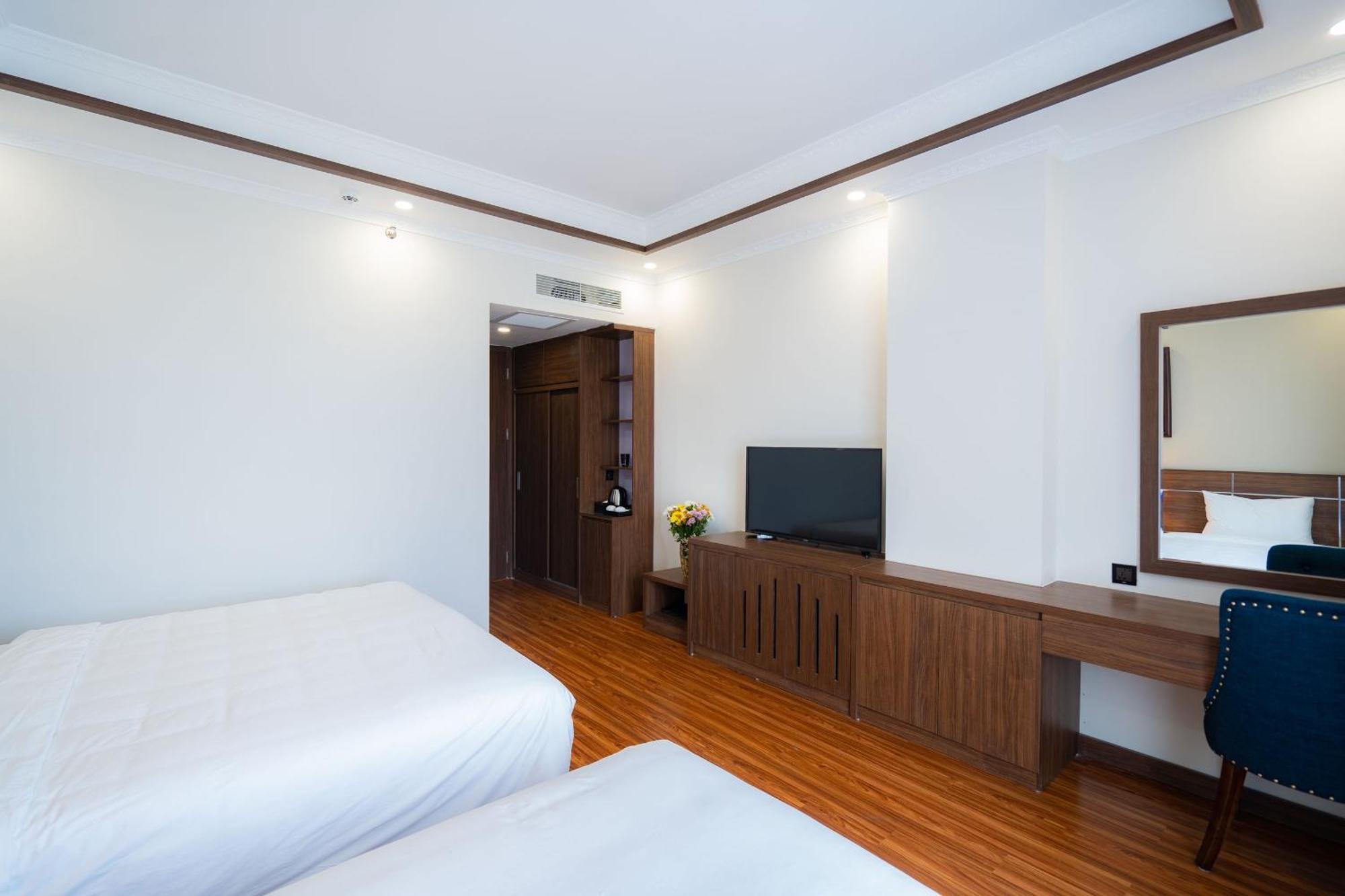Xuan Thanh Luxury Hotel Ha Long Bagian luar foto